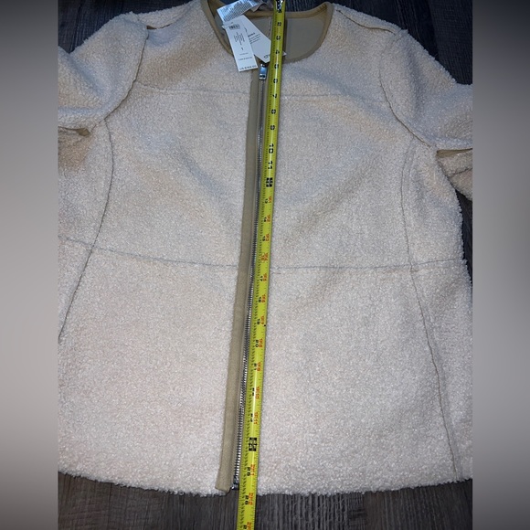 NWT Chico’s Womens Size 1 (size 8-10) faux shearling reversible tan Leather coat - Picture 6 of 7